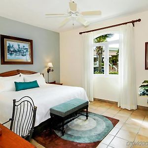 Three-Bedroom Villa Garden View